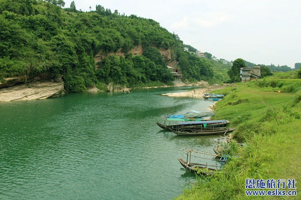 来凤酉水沿途风光