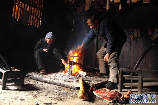 冬天到湖北恩施旅游的吃货 千万别错过“腊蹄子锅儿”