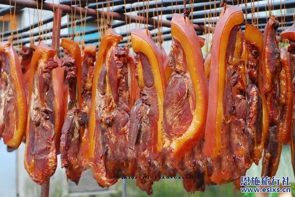 冬天到湖北恩施旅游的吃货 千万别错过“腊蹄子锅儿”