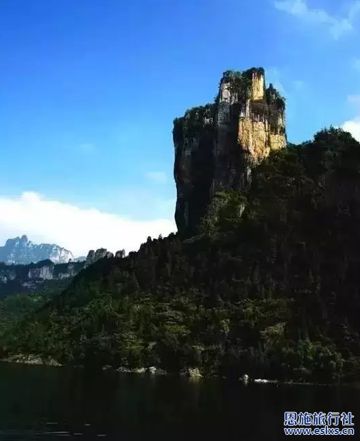 山寨秋意正浓时到湖北恩施旅游,看那清江美如染