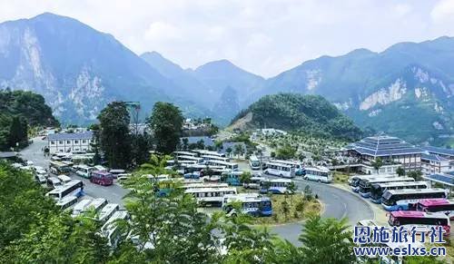 恩施旅行社告诉你恩施大峡谷停车场究竟有多大