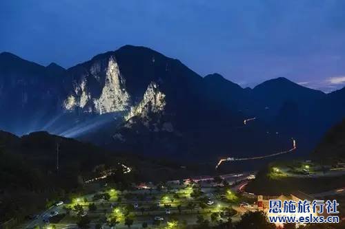 恩施旅行社告诉你恩施大峡谷停车场究竟有多大