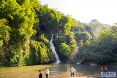 不花钱的恩施旅游景点 龙洞河边玩野炊